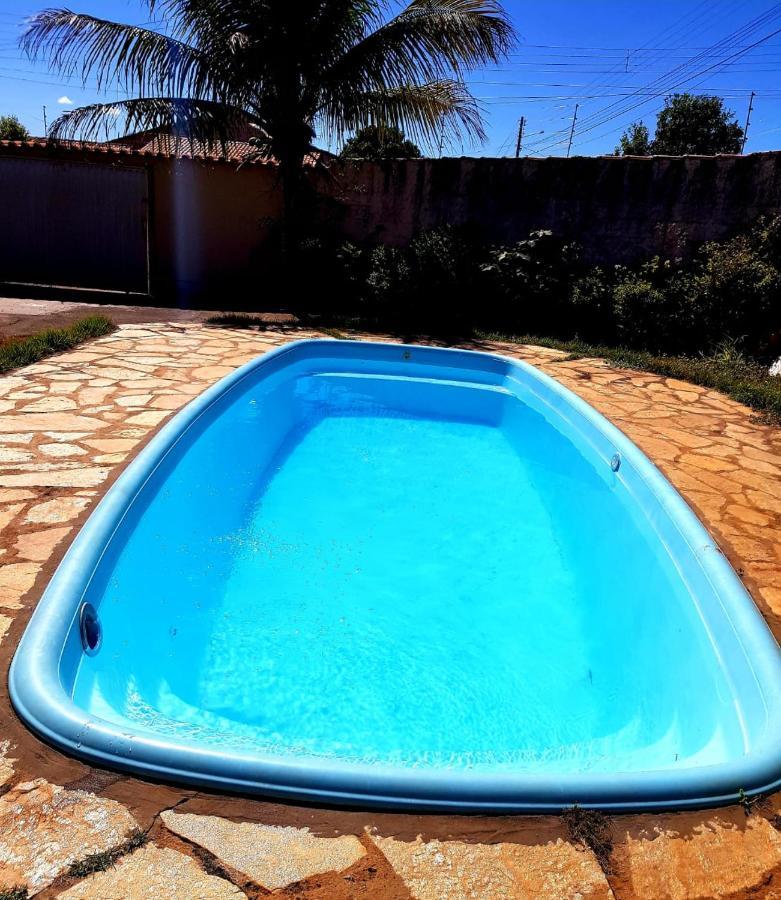 Otima Casa Caldas Novas 2 Km Do Centro Para Ate 14 Pesssoas Com Piscina Aquecida, Churrrasqueira, Wifi Экстерьер фото